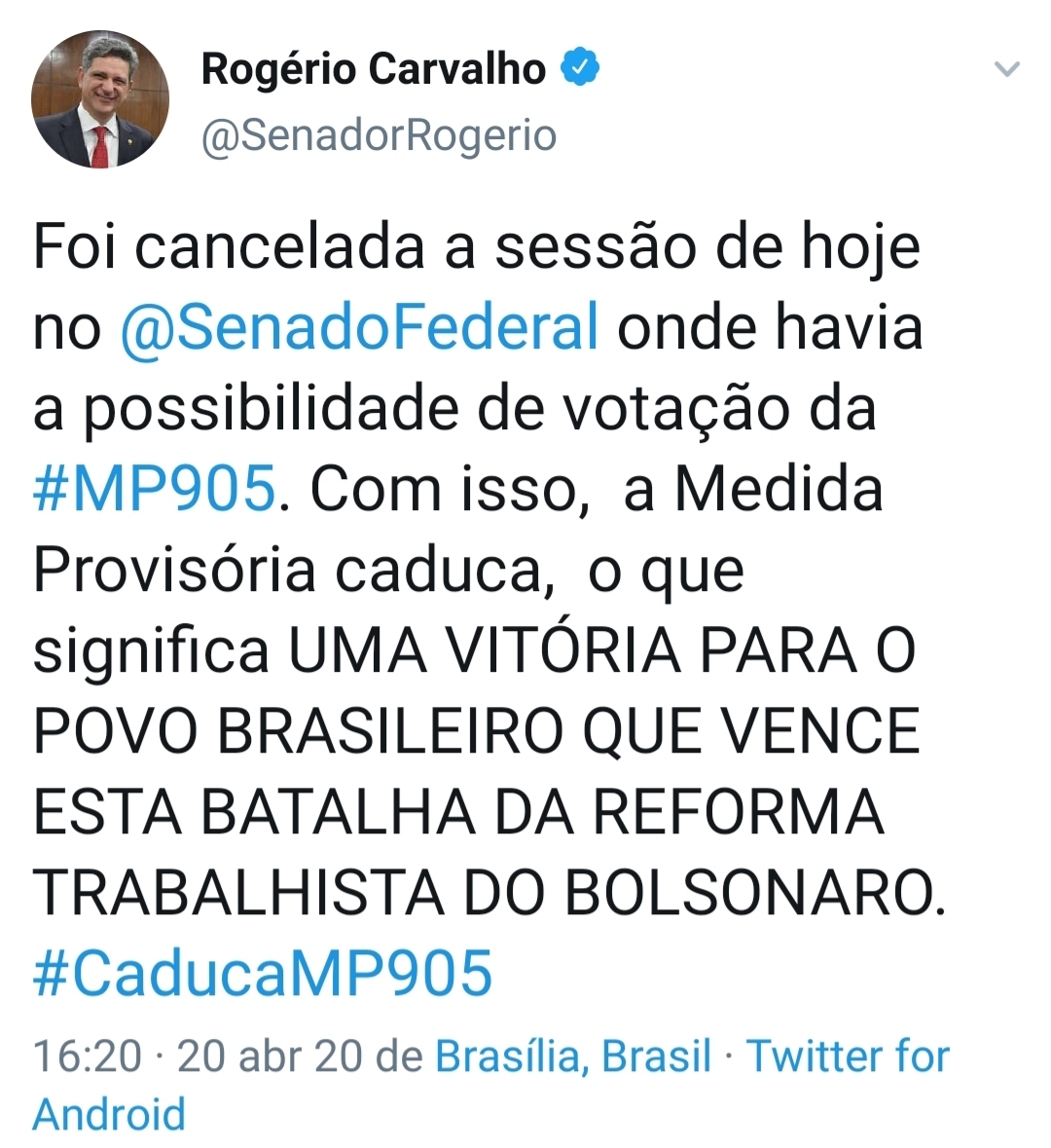 teresaleitao_'s tweet photo. A bancada do PT no Senado esteve na luta contra o ataque absurdo de Bolsonaro à classe trabalhadora. Hoje caducou a #MP905 que pretendia acabar com os direitos trabalhistas em plena crise do Coronavírus. A relatoria estava com o PT.
#CaducaMP905 https://t.co/IE5WI0e0vK
