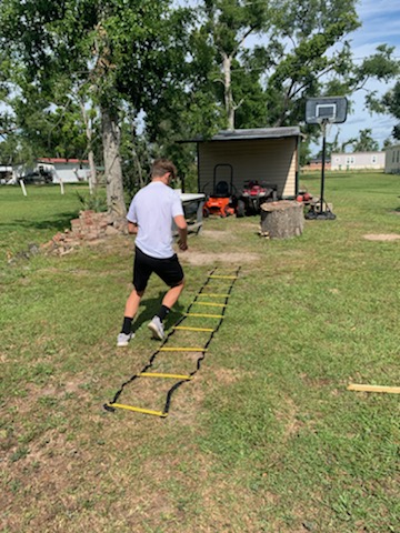 Coach_BeauJohn's tweet image. Alright Tigers 2023 LB/RB T. Jones getting it done and finding a way today! #dotdrill #jumping #agilityladder Who else is finding a way today? Send me those pics and vids