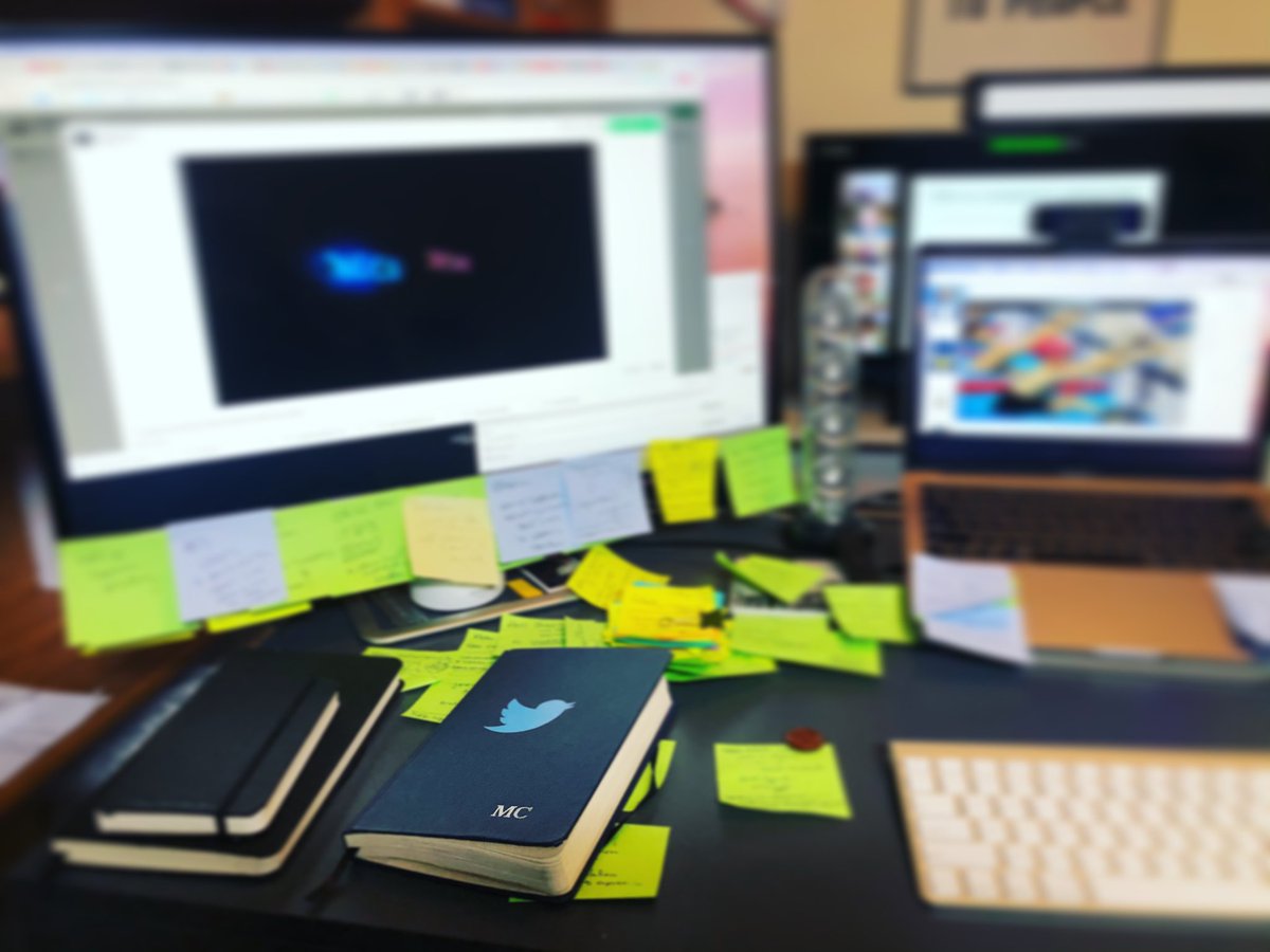 marctothec's tweet photo. Work space #notesonnotesonnotes https://t.co/Xssyq4bws3