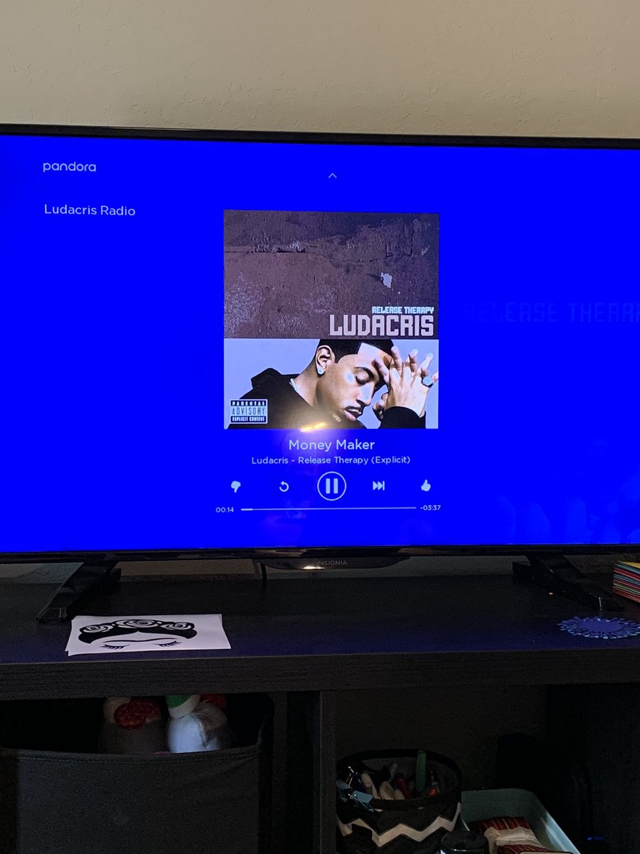 monkeymagz's tweet photo. @NISDMead @meadcounselors  listening to my man LUDA on Pandora while crafting. #meadingmyneeds #meadquingo https://t.co/oovGj8HFtV