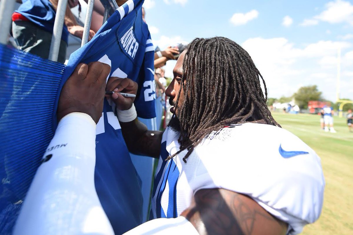 ColtsLife's tweet photo. 3 days until the Draft β‘οΈ 3 years ago the @Colts drafted @MalikHooker24 with pick #15. Follow us + RT for a chance to win a #29 autographed football π
#CountdowntoDraftDay | #NFLDraft https://t.co/h44OAnd9Dp