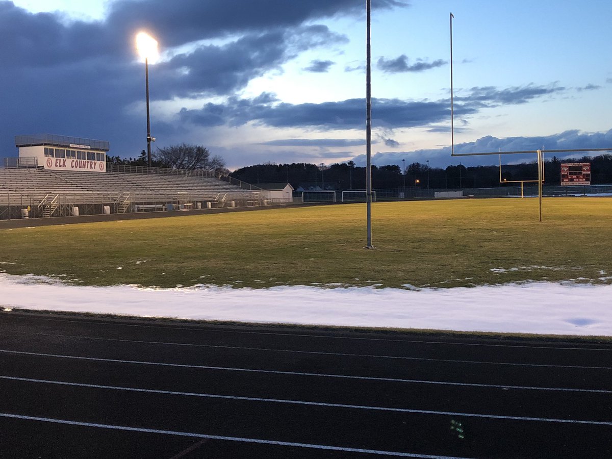 Join us by turning on your porch lights tonight. 8 p.m to 8:20 p.m. #BetheLightMN #Classof2020