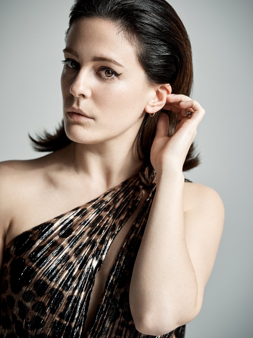 prosper_p_r's tweet photo. Catch #PhoebeFox and @camilla_brady in the brand new trailer for #IntrigoSamaria - released on digital platforms in the US on 5th May: https://t.co/Td64nK0CqJ https://t.co/KWfTdw2sWH