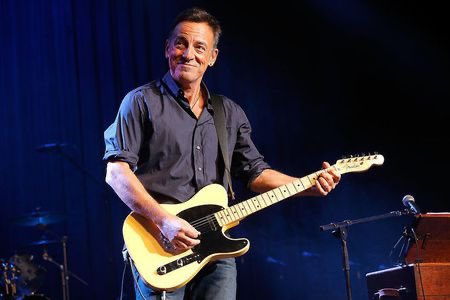 Trying to raise £10,000 for charity DJing 24 hours of nonstop <a href="/springsteen/">Bruce Springsteen</a> - <a href="/hungryheartuk/">Hungry Heart</a> style! get involved + get donating, Bruce lovers &amp; haters 😆 Fundraising for Childline, Barts Trust, Trussell Trust, Age UK &amp; Hospice UK please RT 🙌hungryheartevents.com #hungryheart24