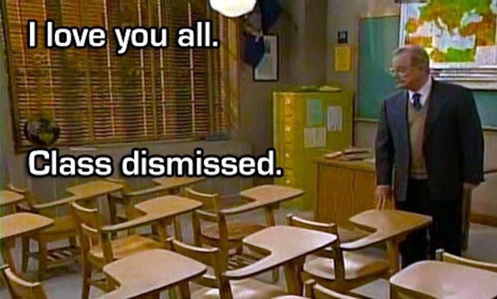 MrsWellingsRoom's tweet photo. Today feels a little bit like this. It’s a lot to process. I’m a teacher. I’m built for a classroom. This has been a year I’ll never forget, and maybe never quite understand. But one that will shape my career forever. Physical in-person class may be dismissed but we will RISE. https://t.co/jVXdKydUNT