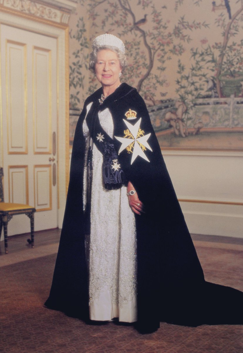 SourceVosj's tweet photo. Wishing a very happy 94th birthday to the #SovereignHead of the #OrderofStJohn—HM Queen Elizabeth II! 🎂 🎁 🎉
#OneStJohn #ProFide #ProUtilitateHominum #StJohnPeople
@StJohnINTL @StJohnsGate @StJohnEyeHosp @stjohnambulance @StJohnEngland @StJohnScot @PrioryWales @stjohnaustralia https://t.co/fp3d75MdqW
