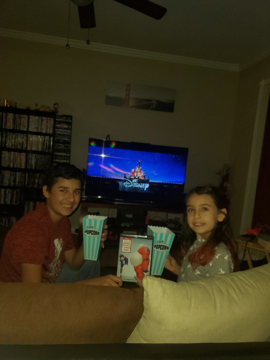 IxChel31615686's tweet photo. Enjoying this time with my loves and my favorite movie ... 🥰😍💞@NISDHowsman  #HowsmanSpiritWeek #howsmanlegends #StayHomeSaveLives https://t.co/fLASPLTZrC