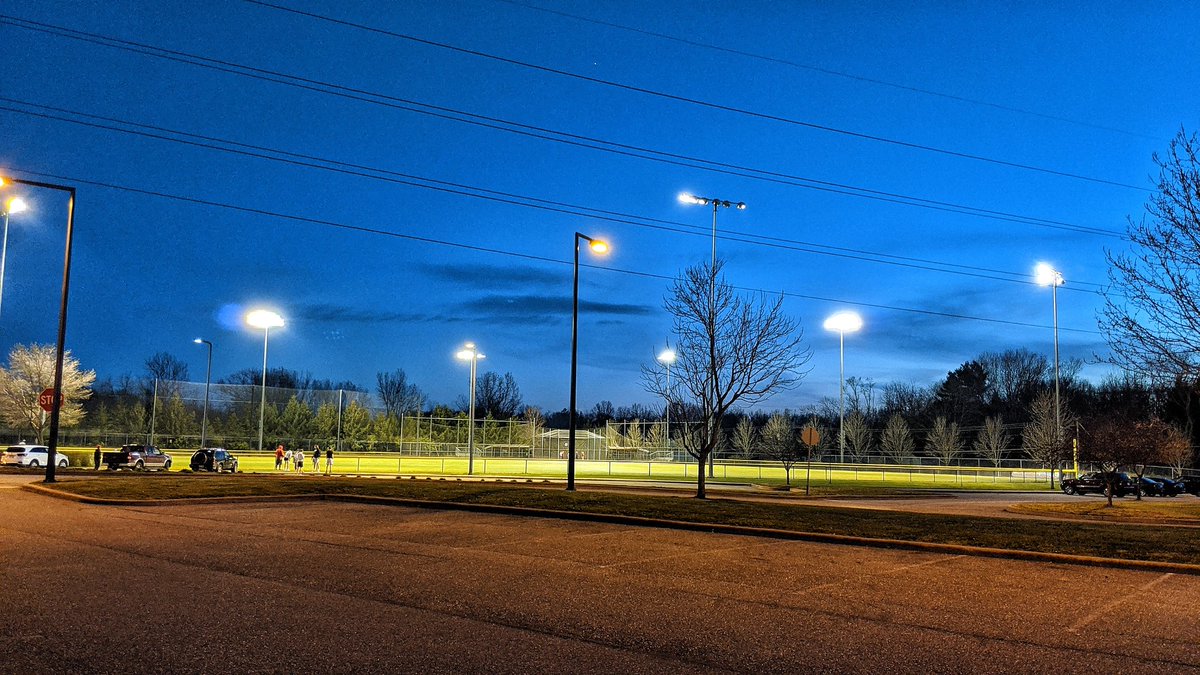 miranda_terry's tweet photo. Tonight was all about the Class of 2020 Shining Bright We went &amp; supported our Spartan ⚾ &amp; 🥎 Players. To see cars roll in, players standing around the field, "Centerfield" playing background It tugged on everyones hearts for the Class of 2020! We ❤️ Ya Spartans #ShineBright2020 https://t.co/tg6UO8NUHM
