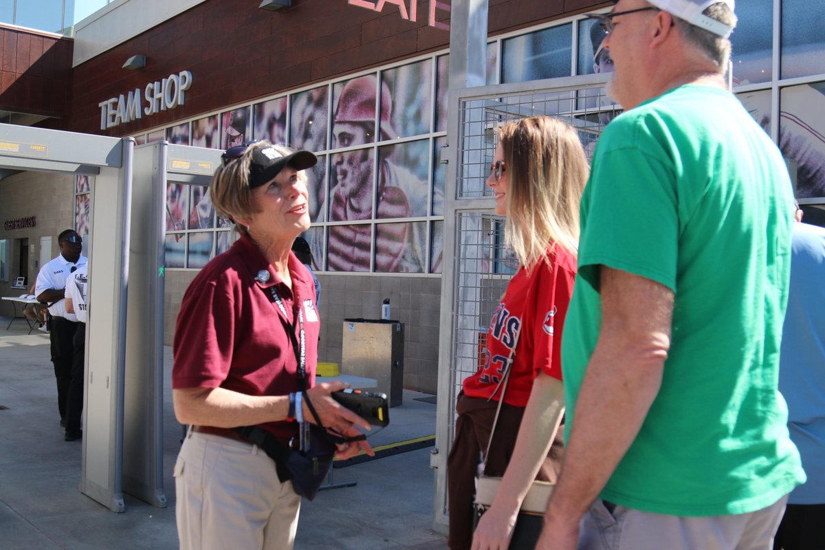 GoodyearBP's tweet photo. They are the people in maroon shirts. They assist guests, scan tickets and help find seats - all with a smile. We think our volunteers are the best! Cheers to them this #volunteerappreciationday #TribeSpring #RedsST https://t.co/kkVBN4uKA9