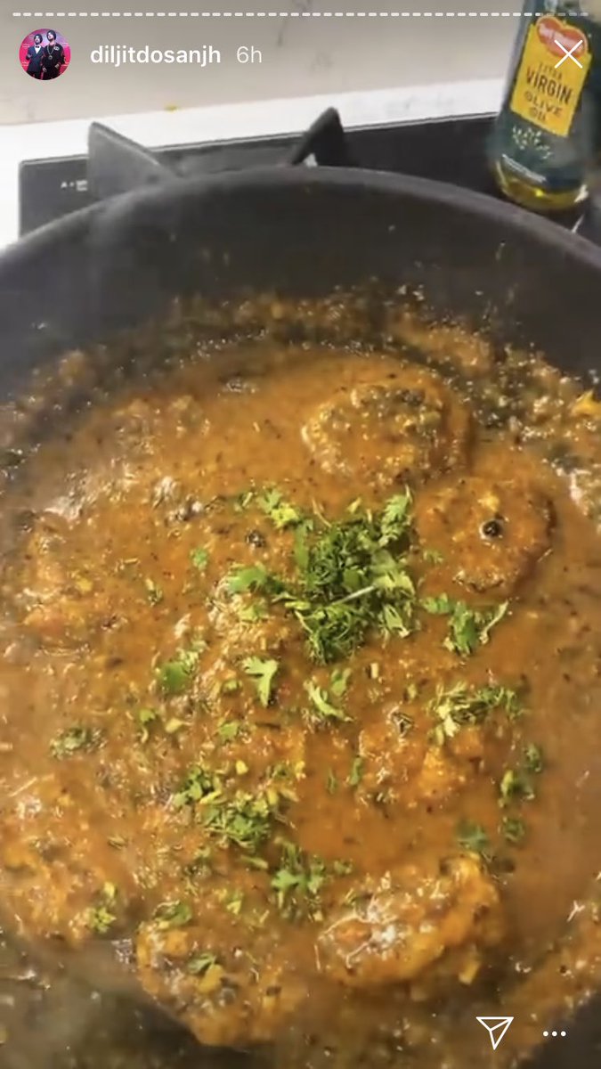 skyarora23's tweet photo. @diljitdosanjh Thanks for Continuously entertaining us !!!

&amp; Yeah Look at this Beauty 🤩🤩🤩
#TastyFood #ClassicCommentary 
Loads of love bhaji ♥️ https://t.co/WI6h9TaRBl