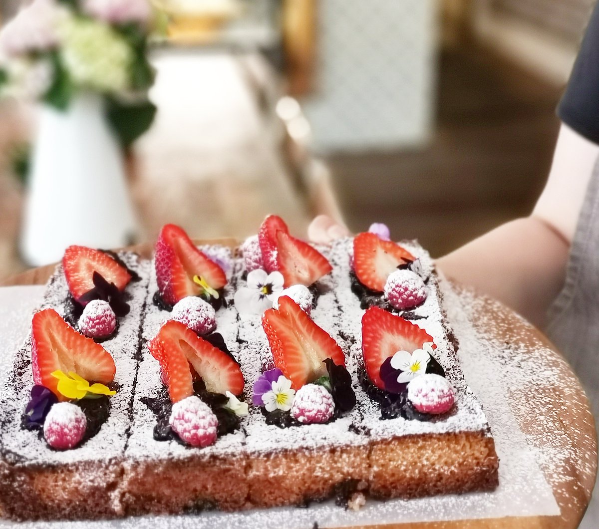 pigandpastry_p's tweet photo. Freshly baked pastries everyday at The Pig &amp; Pastry Petersham 🐷🐖🐷🐖 to TAKE AWAY

#sydneyfresh #petershamcafe #petershamfood #sydneyblogger #sydneyfood #sydneycafes #innerwestmums #innerwestsydney #pigandpastrypetersham https://t.co/8C9LuoIDPF