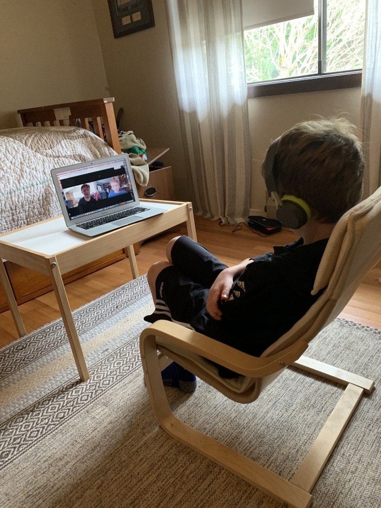 Plantronics's tweet photo. How well are your kids #LearningFromHome? Get them set up with right gear to hear ๐and learn ๐ง successfully. The #BackBeat500 is our favorite choice. You can thank us later.๐
Learn more ๐ https://t.co/eD8PojtmqE https://t.co/zqxeJhQQQW