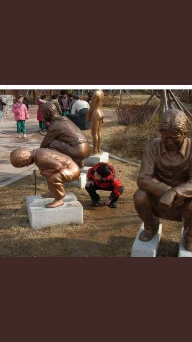 hazan_sevgi's tweet photo. #HDPyi #MECLİSE #SOKAN #CHP #ÇÖKÜYOR
2-HEYKELDEN BAŞKA BİR İŞ YAPMAYAN CHP;
% 7.500'E ÇIKAN FAİZLERLE,%70 ENFLASYONLA, KRİZLERLE KARABORSACILARA,STOKÇULARA,FAİZ LOBİLERİNE MİLLETİMİZİ SÖMÜRTTÜRDÜ.
ECEVİTİN BAŞBAKANLIĞINDA 2 MİLYON ESNAF,ÇİFTÇİ,İŞ ADAMI BATTI
MİLLET AÇ KALDI. https://t.co/LlcxuLEPSD
