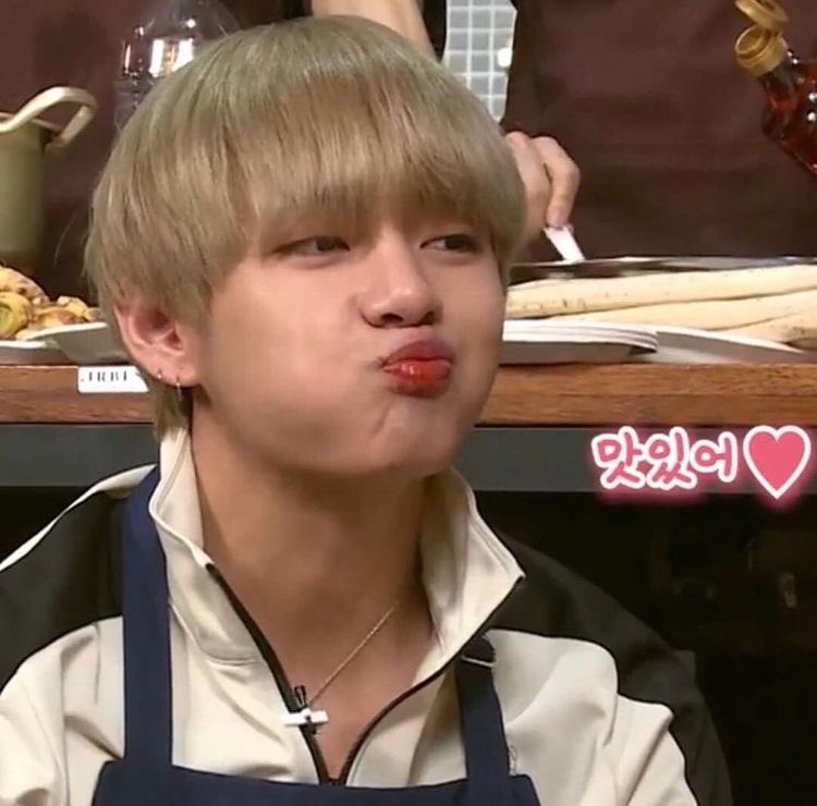 Thread by @Taesxsun, Taehyung pouting - a very important thread He ...