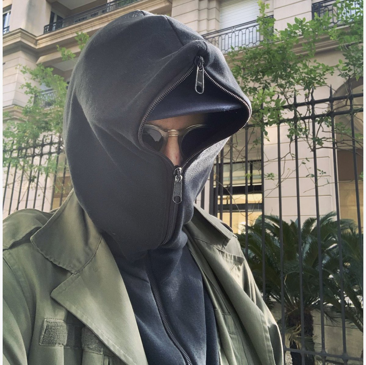 panchovirasoro's tweet photo. Siento que siempre estuve listo para el distanciamiento social #MisLooks https://t.co/yfazc1btGF