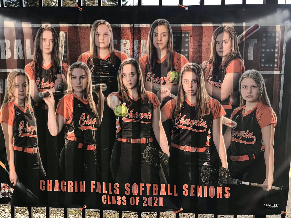 ChagrinSoftball's tweet image. Ready to light up the night at 8:20, as they have done with this program! #cfevshome