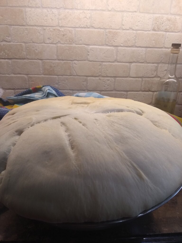 civmin's tweet photo. A contribution from Nelly P:
The making of traditional Portuguese Massa sovada, sweet bread. An Easter tradition at our household.
#CivMinKitchen #homemade #baking #MassaSovada https://t.co/Yyclm2I9aZ