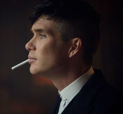 iloveyoumore_58's tweet photo. Oggi siamo qui riuniti per apprezzare il profilo di Thomas Shelby #PeakyBlinders #Tiziaparty https://t.co/9vKcggk3A9