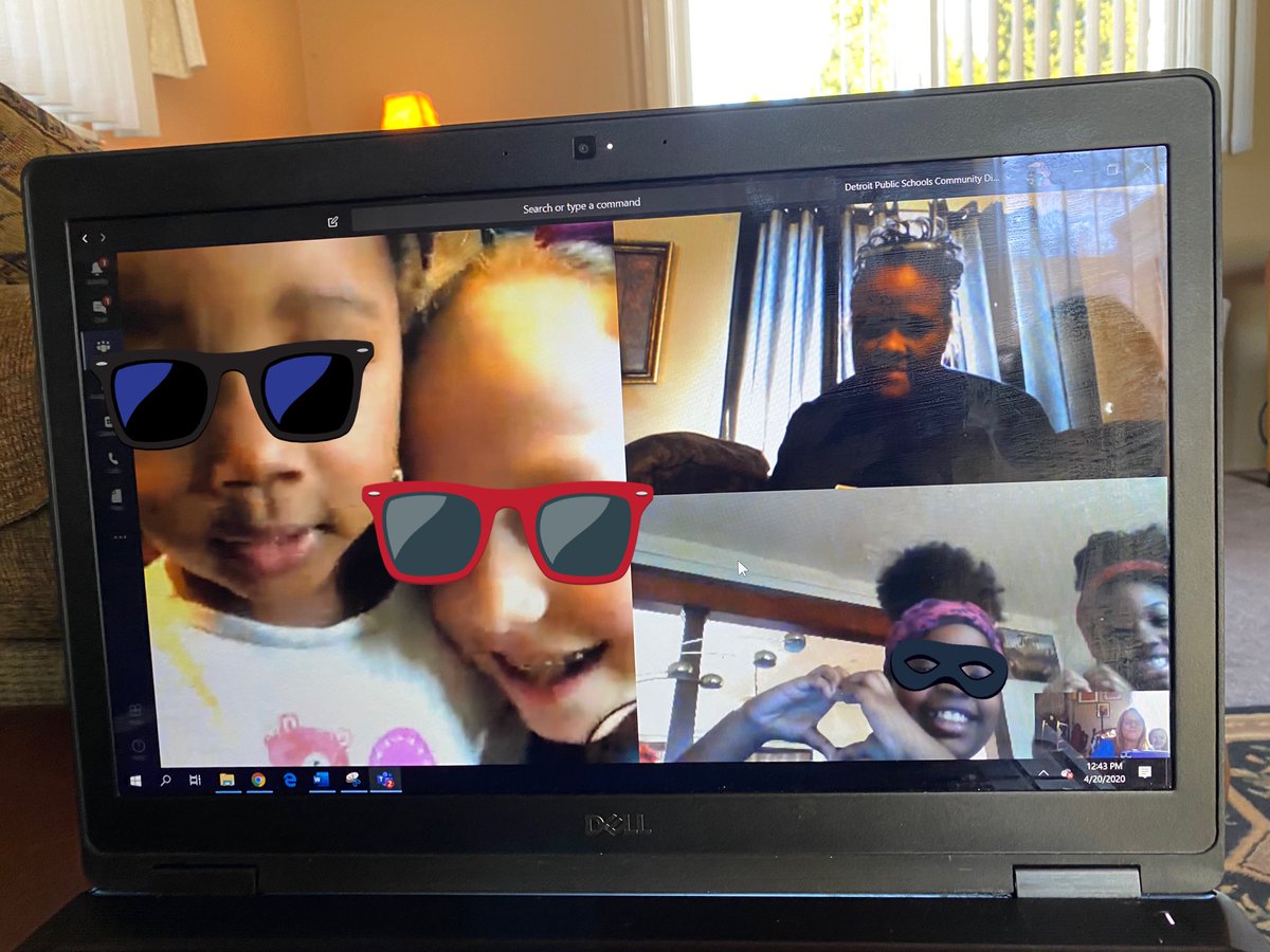 NicholsDPSCD's tweet photo. Ms. Daniels and @DewolfMs had so much fun their first day they had siblings joining their class! #FirstDayFunnies https://t.co/hDC6Z8OETL