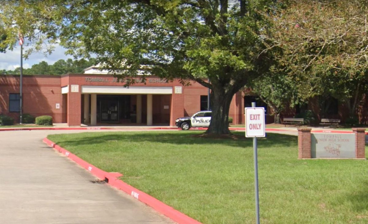 TomballNews's tweet photo. Tomball ISD introduces Park-n-Learn Wi-Fi access at four campuses https://t.co/ULh89PM45A https://t.co/ZLO1fdm708