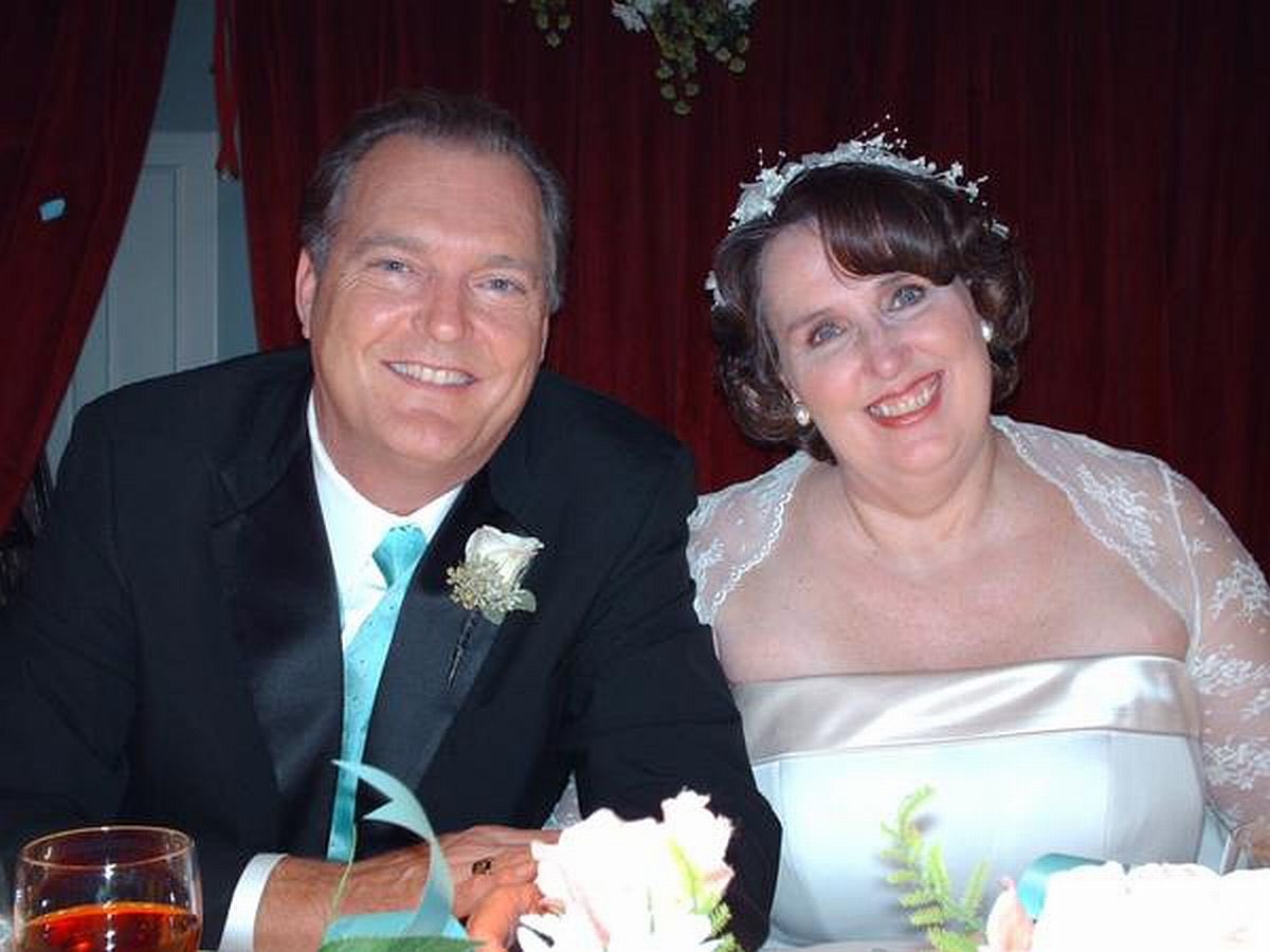 Come join us live on Instagram <a href="/anofficepod/">Everybody In The Conference Room!</a> tonight at 7:30pm PST for S3E15!!! And post your favorite part from Phyllis’ Wedding below!!!
#TheOffice #applepodcasts <a href="/NBCTheOffice/">The Office</a>