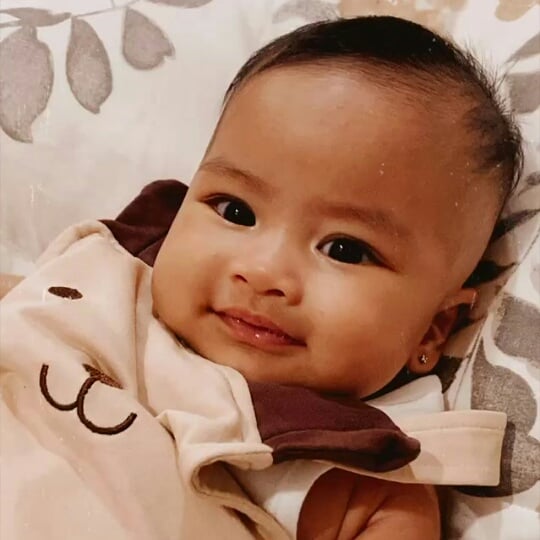 buvilku's tweet photo. @syahnazs93 sikembar zaynzunaira https://t.co/PsFBhGekqP