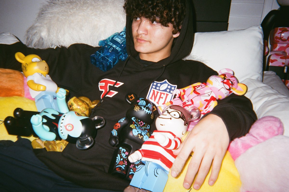 FAZE CLAN x <a href="/NFL/">NFL</a>

Official Merch collab available this Thursday, April 23rd

fazeclan.com | nflshop.com