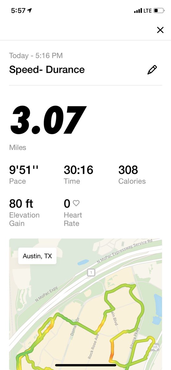 mattilea33's tweet photo. Stopped to smell the freshly landscaped roses looking so pretty in the sun! #30thaustinmarathon @austinmarathon #size11 https://t.co/wuRr5ltzs3