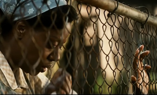 #더 먼 곳으로 나아가지 못하게 만든 내 가족이 만들어 더 슬픈 울타리 #EBS영화 #세계의명화 < #펜스 > #덴젤워싱턴 감독작 #비올라데이비스 #연기갑...