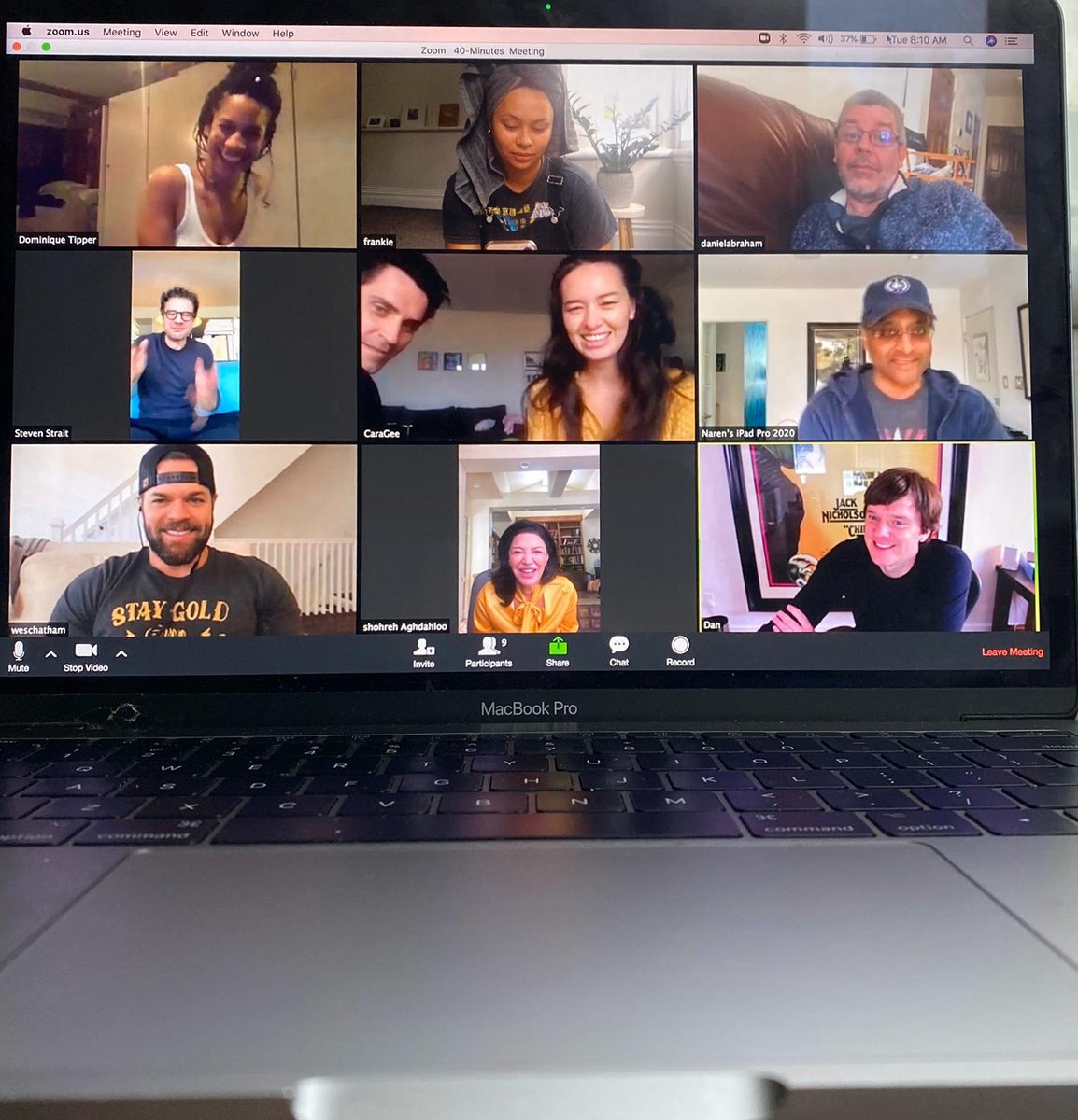 SAghdashloo's tweet photo. Although we were able to finish shooting season 5 on time, we are all scattered all over the world in quarantine now. 

Thank you @zoom_us for bringing us together from the family of #TheExpanse. 🥰

#ScreamingFirehawks https://t.co/yX5uUPhquI