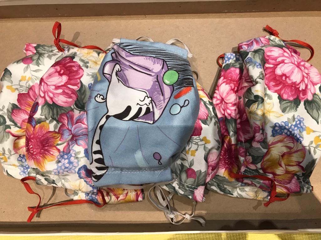 KidsWinWithLin's tweet photo. Another batch of homemade masks for our seniors in the community! Thank you again to William Berczy parents for your donations! #COVID19 #HomemadeMasks https://t.co/PS4uRyJdcC
