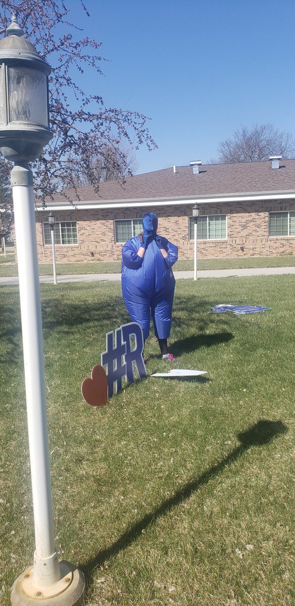 BarbGentrup's tweet photo. Bringing joy to residents of the local nursing home and assisted living home. #ravennastrong #Hope #NTVNews https://t.co/QUgMKDHyag