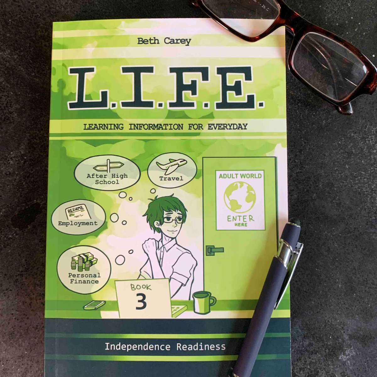 beth_life_'s tweet photo. L.I.F.E.-Independence Readiness has been launched! #parents ask ?s in this book to check tween/teen life skill knowledge (#adulting). You may be surprised what you don't know ... your #kids don't know. Topics include: #personalfinance #employment #afterhighschool #travel https://t.co/LUJRabZSIw