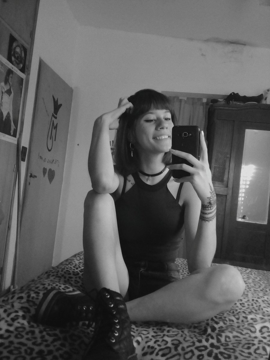chanforlua's tweet photo. participen no sean trolos #selfieforlua https://t.co/4I8yVx8YoE