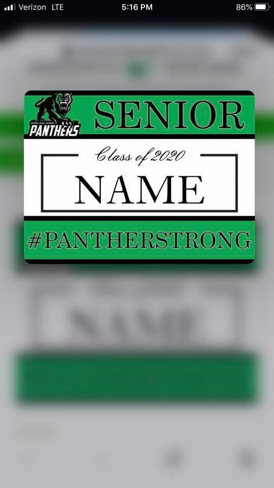 senior_dhs's tweet photo. Senior Mom Jennifer Young has put together these signs for Senior Parents to order to recognize their 2020 Seniors! Please share this link and spread the word. Orders can be placed until Sunday 4/26!!! 👩‍🎓💚👨‍🎓🖤

https://t.co/IDXPnZRcZq https://t.co/vFUOy3864v