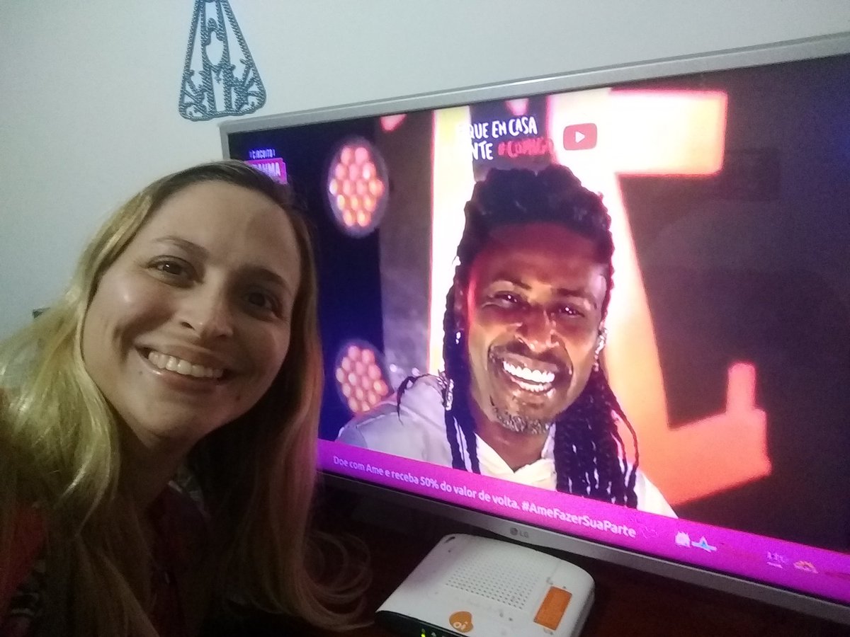 Hagatha15's tweet photo. @grupo_pixote Tô aqui! ❤️

#eunalivedopixote https://t.co/IXQRnsa1Rq