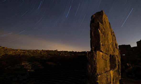 CNNChile's tweet photo. #Futuro360 | Lluvia de meteoros de las líridas se verá en Chile esta semana https://t.co/EbhxJqB7zV https://t.co/TSRqiFIqg6