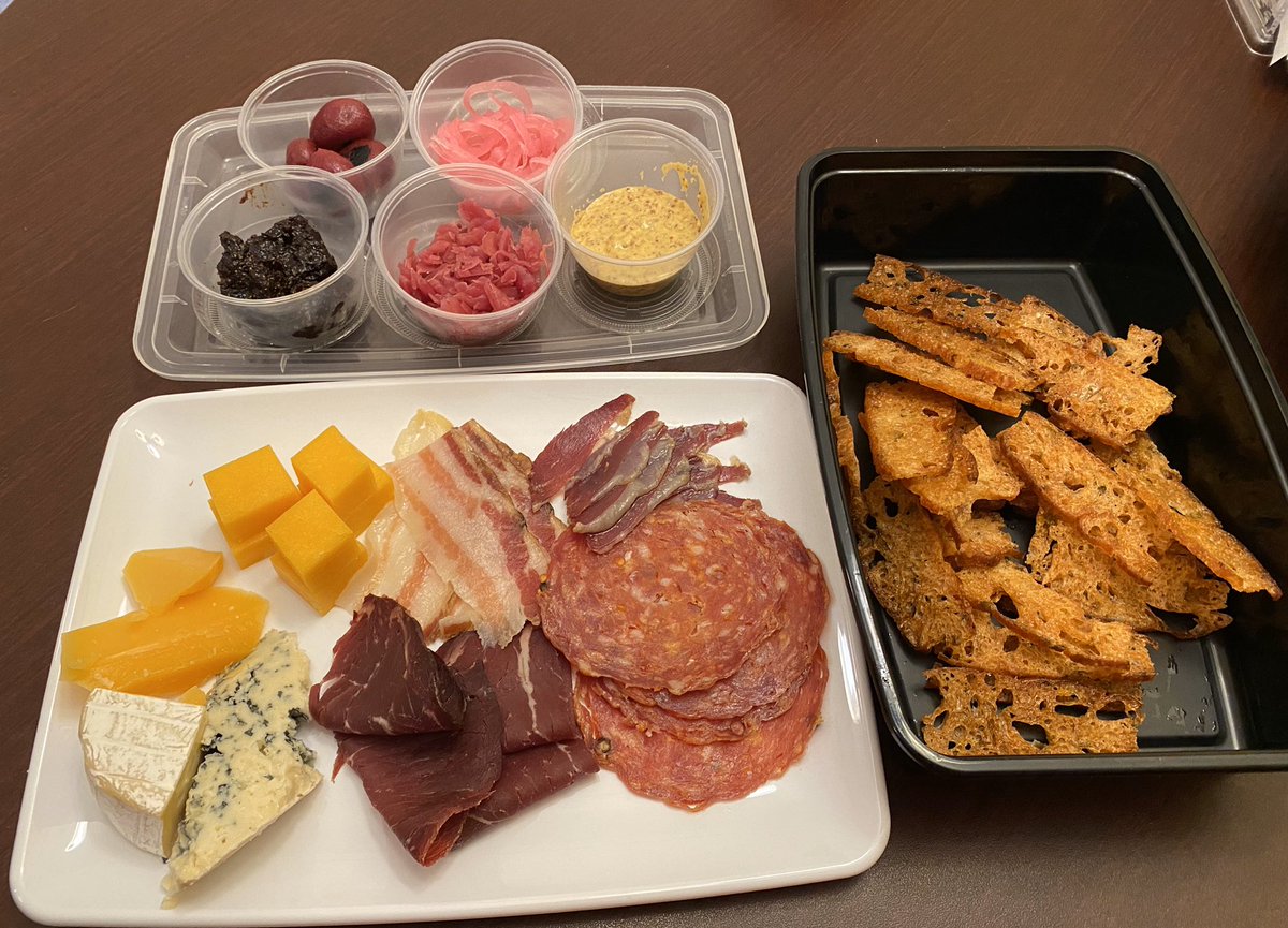 Michelle_Radio's tweet photo. Quarantining and eating at home in style thanks to Paradox Catering! Loving the P. O. Press pop up! Charcuterie and my personal favorite, Jimmy’s #cornmash!

#food #foodporn #cornmash #charcuterie #squash #charcuterieboard #quarantine #quarantinelife #delivery #Memphis https://t.co/EH21yFDWkP