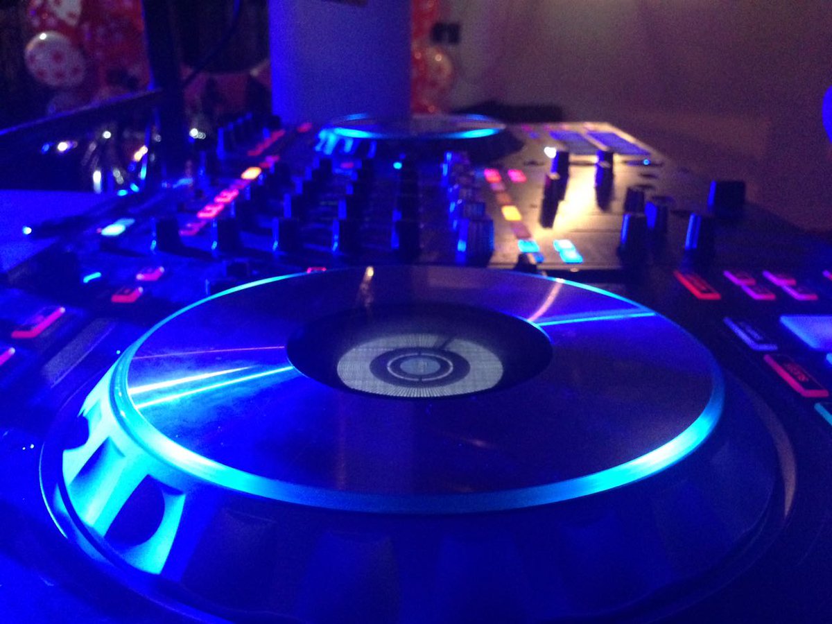 housesessionspy's tweet photo. Querés escuchar buena música electrónica!? Conectate ahora! #TranceSessions con @esequielriveros por https://t.co/VR0HcFtyTM !! Escuchanos!!..
#house #trance #housesessions #housesessionspy #electrohouse #edm #electronicmusic https://t.co/gCv2iS2We6