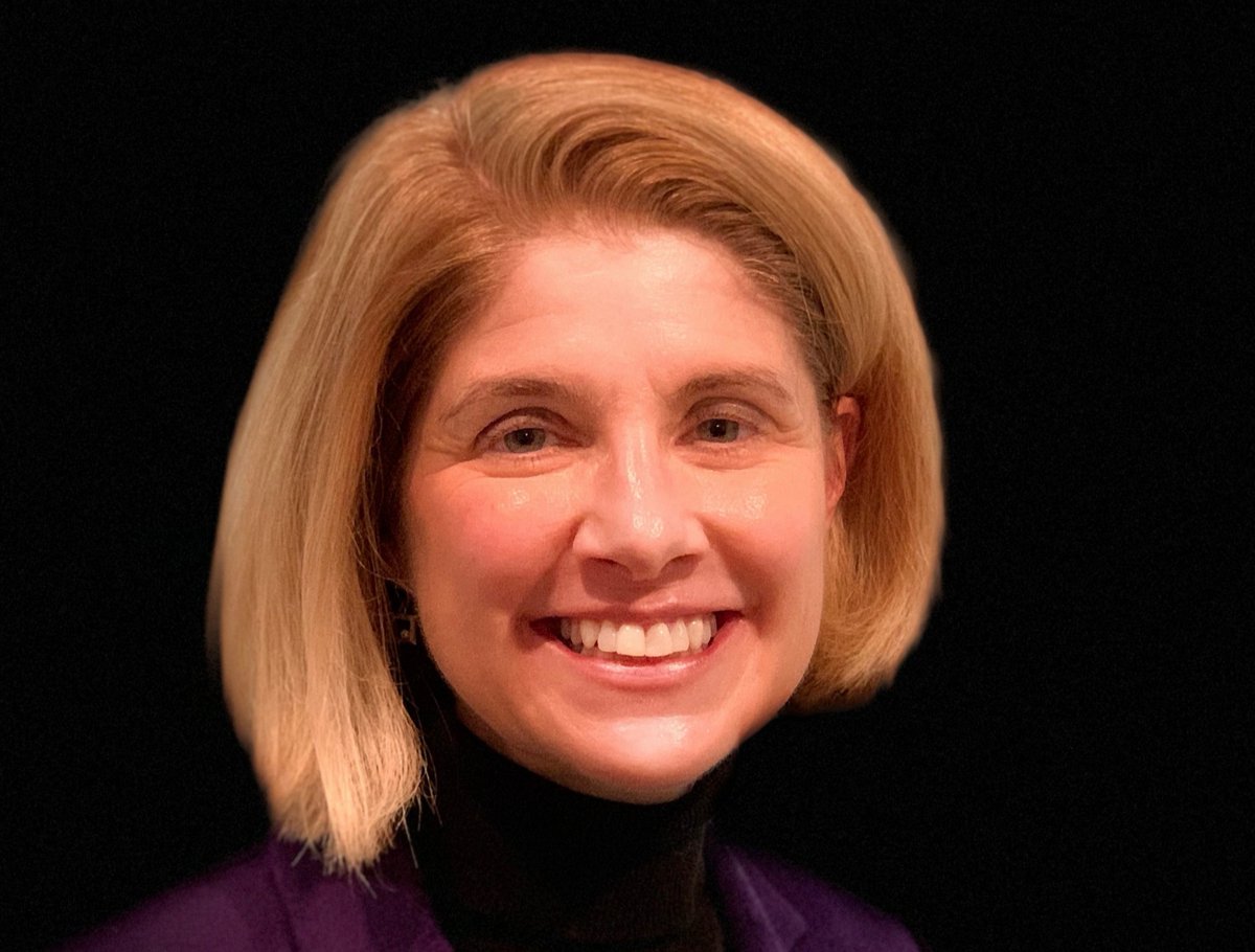 UEvansville's tweet photo. We are excited to announce the appointment of Beverly Brockman as the new Schroeder Family Dean of Business. Join us in welcoming Dean Brockman. https://t.co/C3uHeBMchF https://t.co/Kxo02b84e5