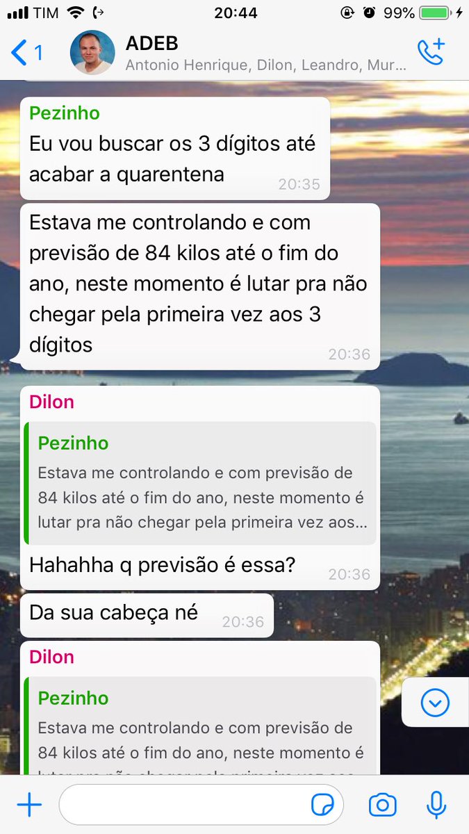 jofalleiros's tweet image. Sorte que tem isso pra alegrar a quarentena, que grupo 😂😂😂 #adeb #desabafo