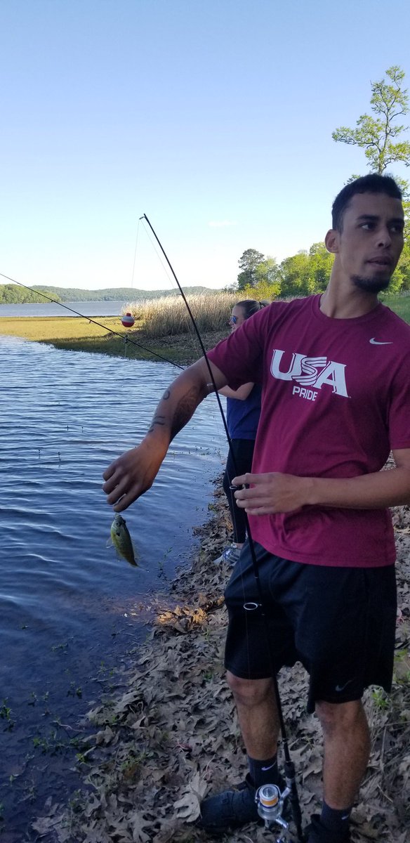 EricaJo1822's tweet photo. 1st won to catch a fish get $5...well I lost...he caught 2. 1 Bluegill and 1 sunfish. #bubba #goodateverything #nofair. https://t.co/wGd5mTMB3y