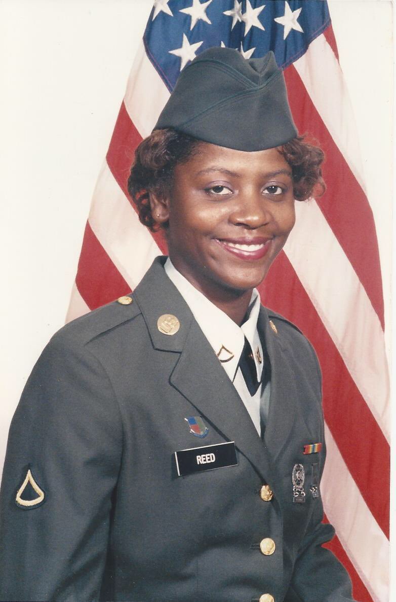 Sigma_GammaRho's tweet photo. We admire our advisor because of her service to others. Soror Shelley Reed-Brooks is so selfless and loves to give. Soror, we thank you for your service to everyone ๐๐ & we thank you for serving GP! #AdvisorAppreciationWeek #sgrhocentral #SigmaGammaRho #GlamorousGammaRho #SGRho https://t.co/6NbpA0Cp1O