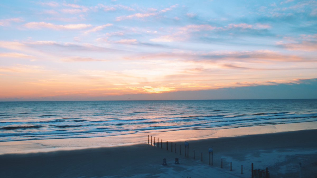 mopage19's tweet photo. drop your best sunset photos and retweet 🌅⬇️ https://t.co/80BPSiDIqk