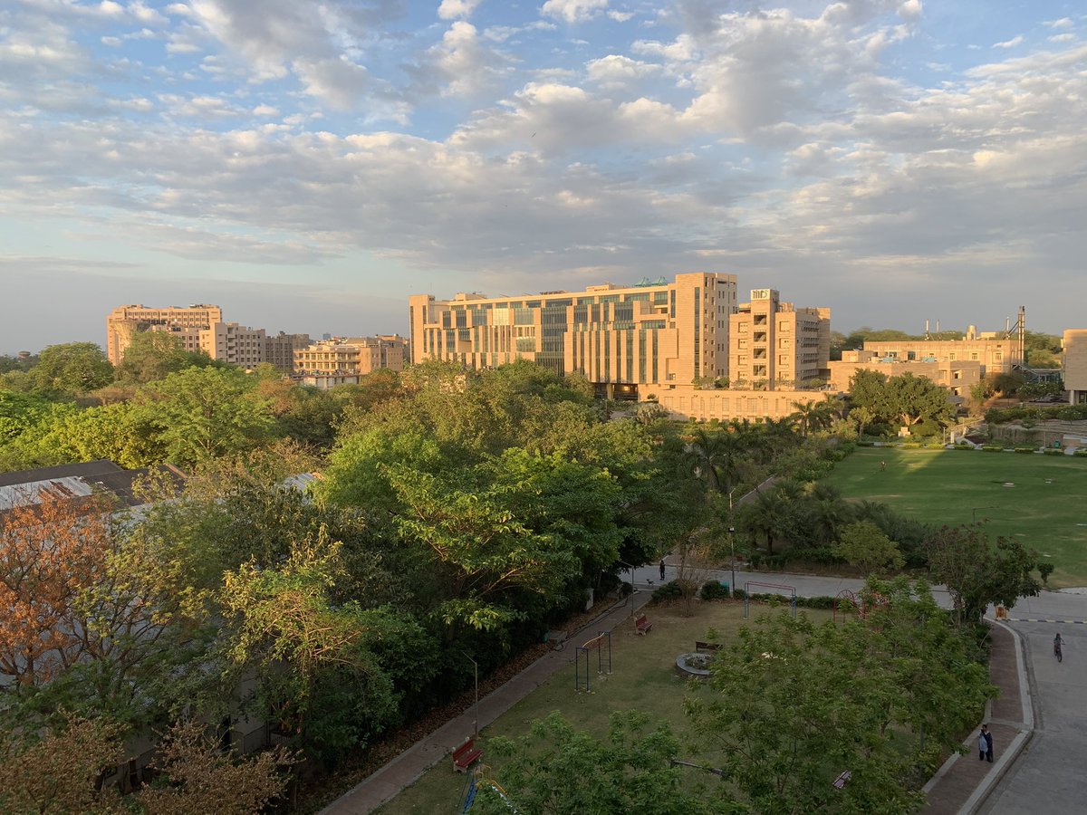 Tavpritesh's tweet photo. Things to cheer for in crisis time. #IIITDGleams #Sunset #StayHomeStaySafe https://t.co/fxxGwEdaJU