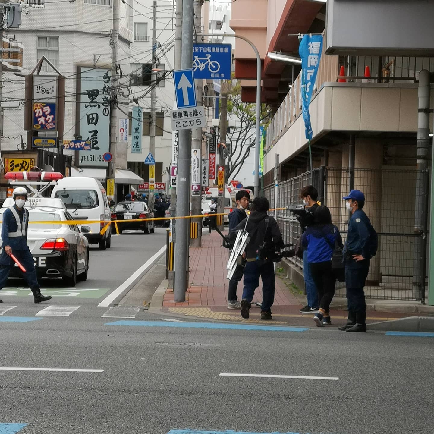 大橋駅付近のうなぎの黒田屋で女児を人質にとり立てこもっている現場の画像