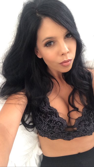 I post exclusive content every single day and reply to all DMs on https://t.co/dHuykOdZMq 🖤 https://t<a href="/tag/kandygram"class="tags"><span>#kandygram</span></a>