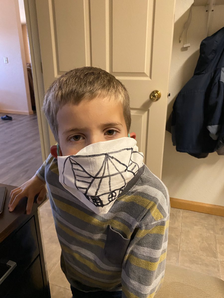 CourtneyWidhalm's tweet photo. Isaiah creates a face mask with geometric designs. This is a great combination of fashion and function. #widhalmart @Fremont1_BCreek @LanderSchools https://t.co/FniZ3k1A4E