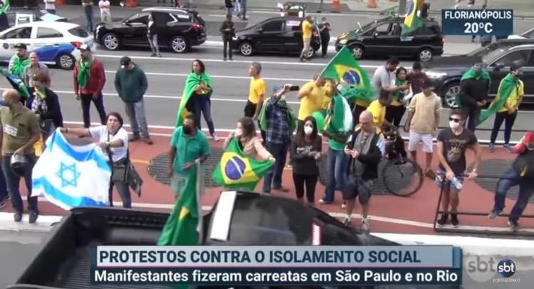 ibi_br's tweet photo. Há diversas formas de se queimar a bandeira de Israel. De um lado, a forma literal, ateando fogo, como fizeram, mais de uma vez, setores sectários da esquerda brasileira. De outro, há formas metafóricas, como usá-la em manifestações com as quais não tem nenhuma relação. [1/8] https://t.co/KwcOerKiYU