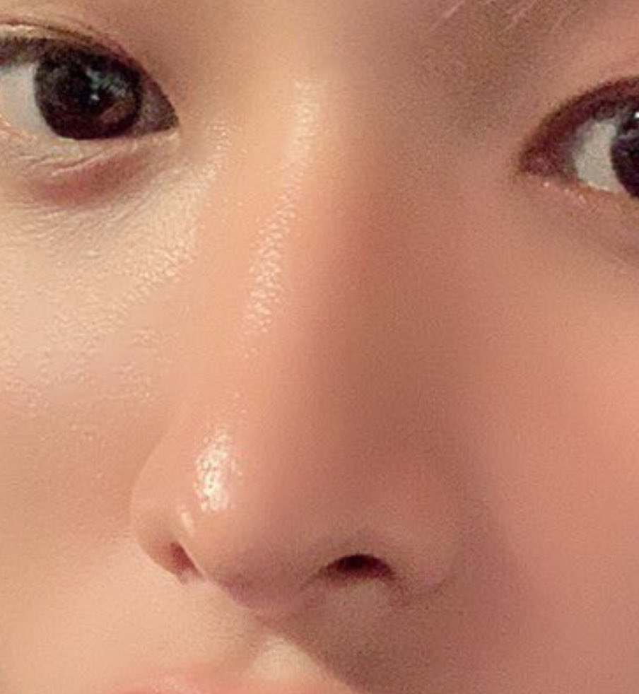 lee seokminmy favourite nose. the most precious of all noses. look at the angle, look at the point of that nose. he wants nose boops and he will get nose boops. his nose makes him look like a heroic film protagonist who is best friends with everyone. 100000/10